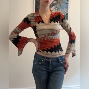 70s style top with flared sleeves